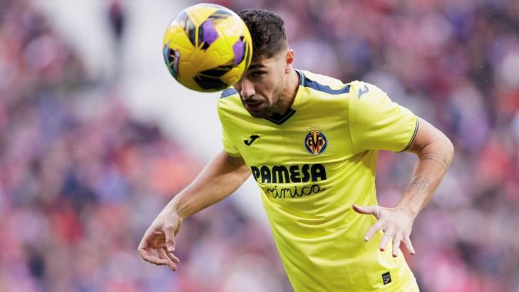 Villarreal midfielder Santi Comesana